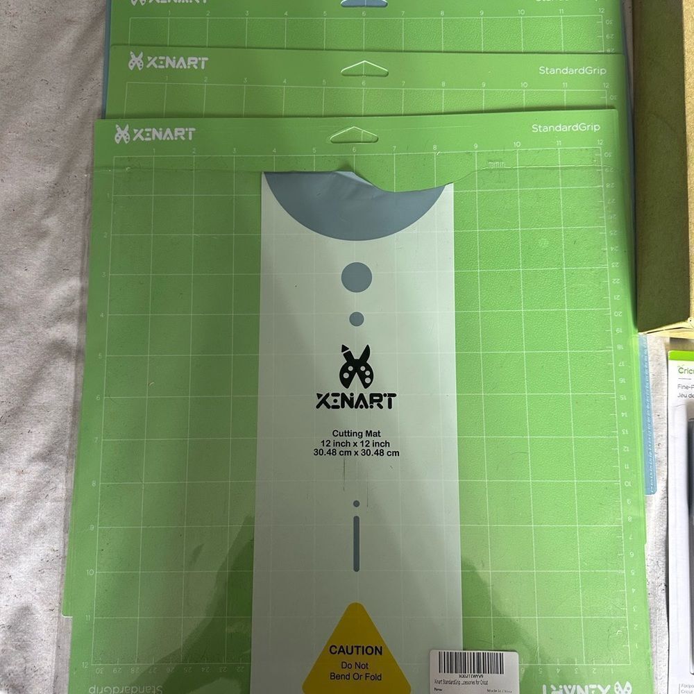 Cricut Explore Air 2 + Essentials bundle - Picture 5 of 8